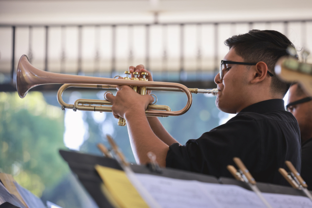 Gus JR Sozo Jazz Band